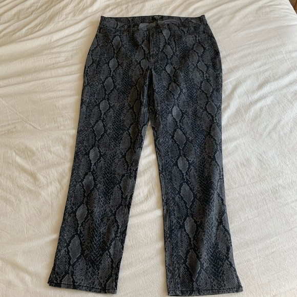 NYDJ Snakeskin Print Jeans - Picture 6 of 8